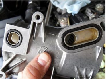 Mercedes Oil Housing | German Car Depot